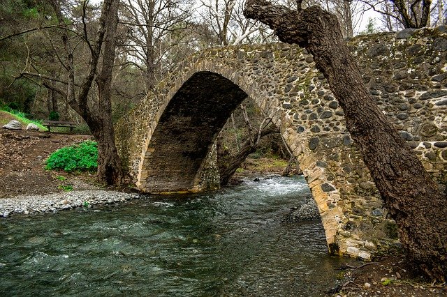 גשר אבן טיפוסי