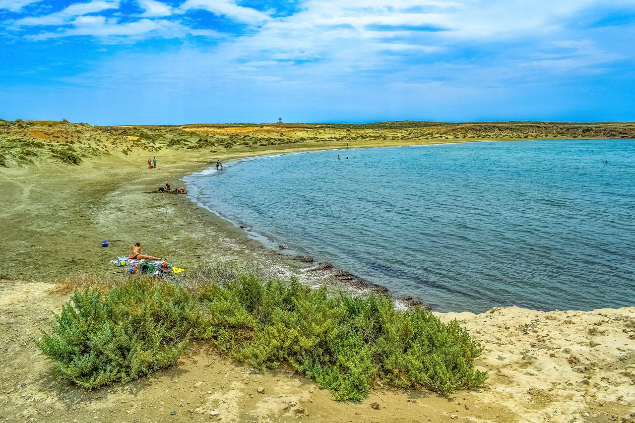 חוף אקרוטירי בקפריסין